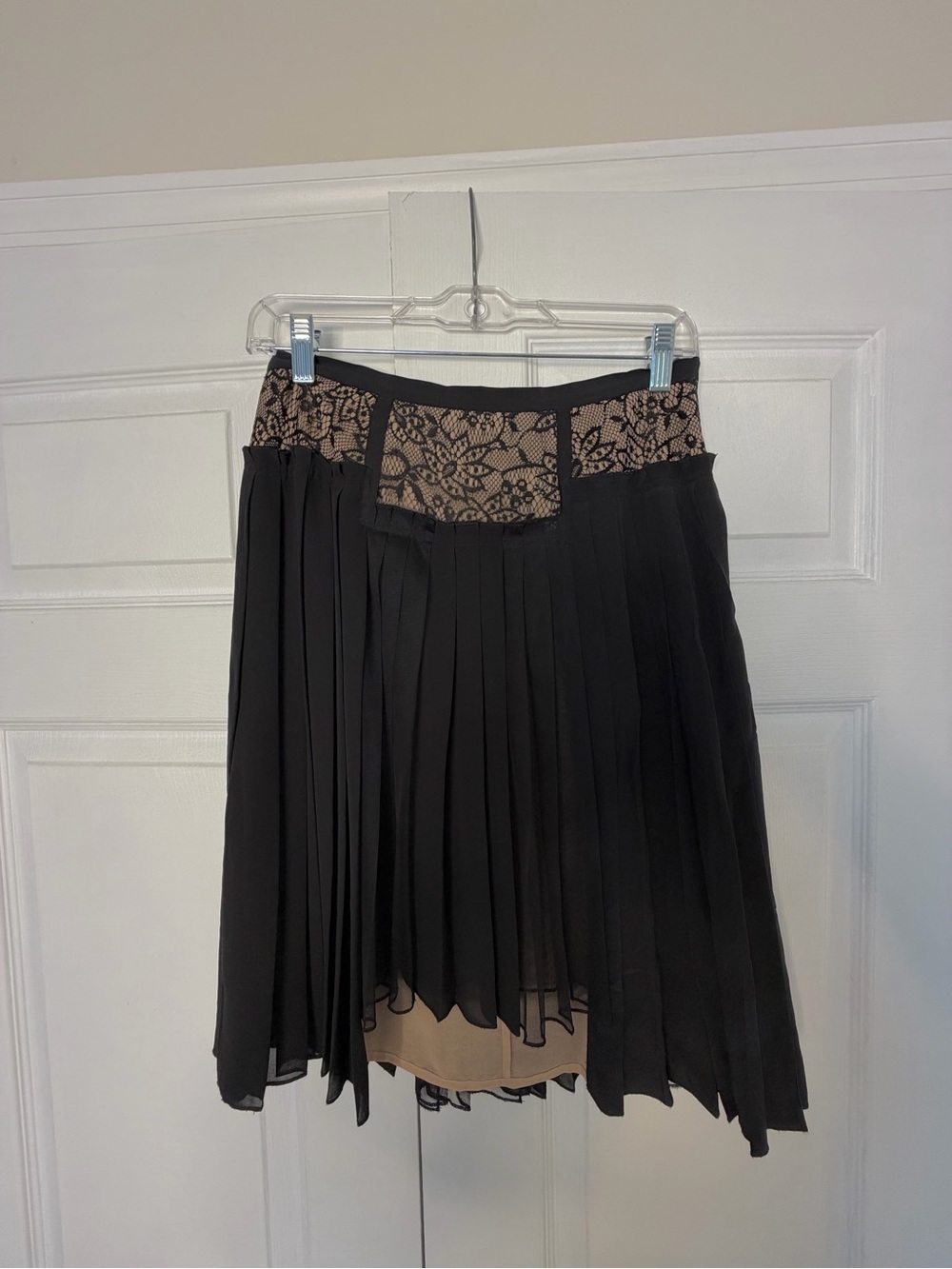 BCBGMaxAzria Black Pleated Skirt with Beige Lace Waistband